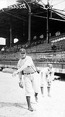 Indians P Harry Coveleski